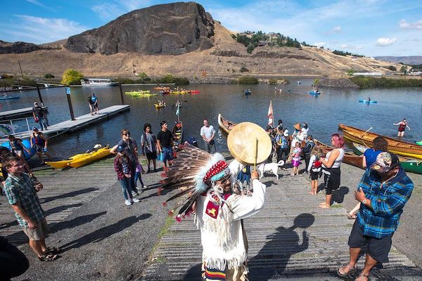 the Nimiipuu River Rendezvous drew hundreds of advocates to the Lewiston-Clarkston Valley for a two-hour journey on the water from Asotin to Hells Gate State Park. Several tribes were represented at the event, along with salmon and orca activists, anglers, river enthusiasts and students.