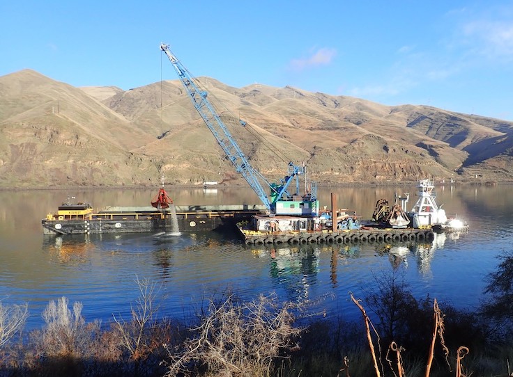 Dredging the lower Snake River in 2023