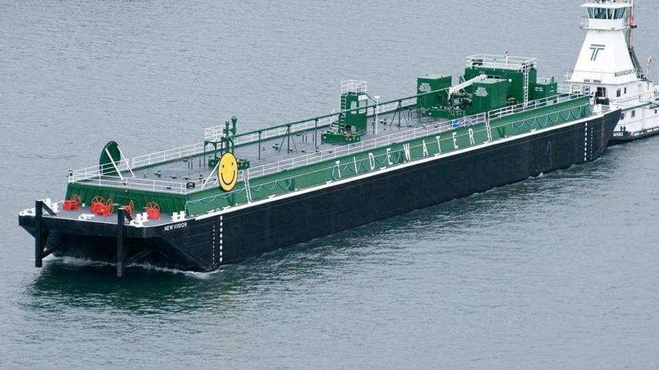 A Tidewater barge with a 26,000 capacity moves up the Columbia River. Tidewater was fined after other barges leaked liquid nitrate, according to the Washington state Department of Ecology. (photo Jim Appleton/Tidewater)