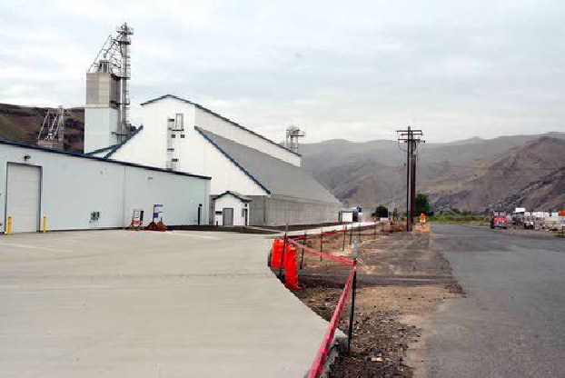 A new siding for the railroad spur into the Port of Wilma is being built alongside CHS Primeland's 70,000-square-foot storage facility at the west end of the Port of Wilma.