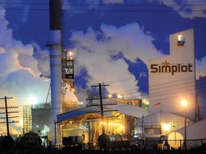 (Joe Kline) J.R. Simplot's the company's local Don Plant leaches 1,200 pounds of phosphorus per day into the Portneuf River.