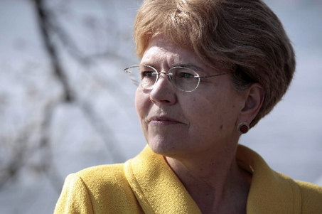 (New York Times) Jane Lubchenco, Oregon ecologist and head of NOAA, said the supports the science behind the government's salmon plan.