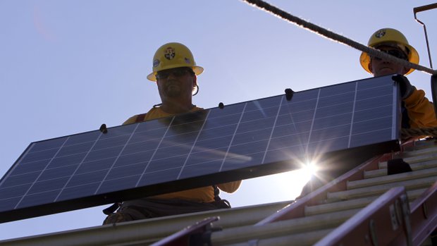 California is encouraging home builders that install rooftop solar energy systems to tilt those panels west. The goal is to capture more renewable energy in the waning hours of the day, when electricity demands are often highest. (Hayne Palmour photo)